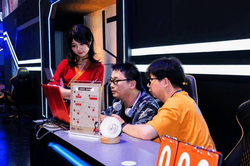 盛天网络2023 ChinaJoy现场玩家交流场景