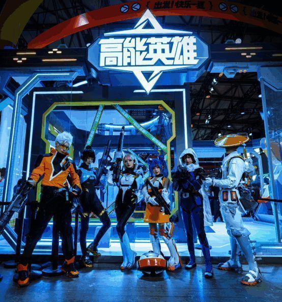 人气Coser组成高能英雄小队