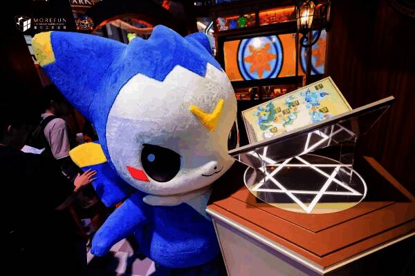 《洛克王国》巨型《百科全书》展示图