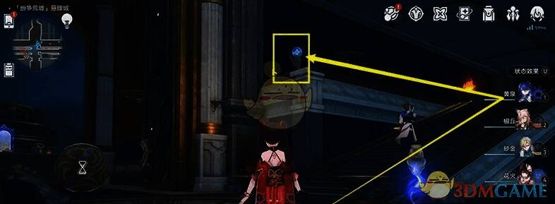 右侧楼梯及神龛画面