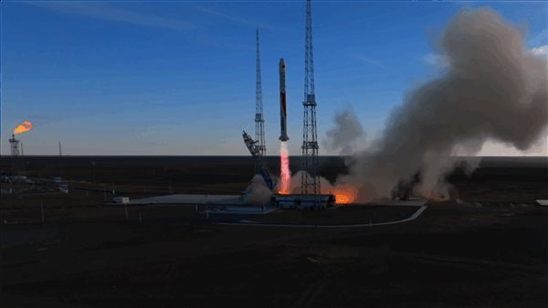 朱雀二号改进型遥一运载火箭发射瞬间