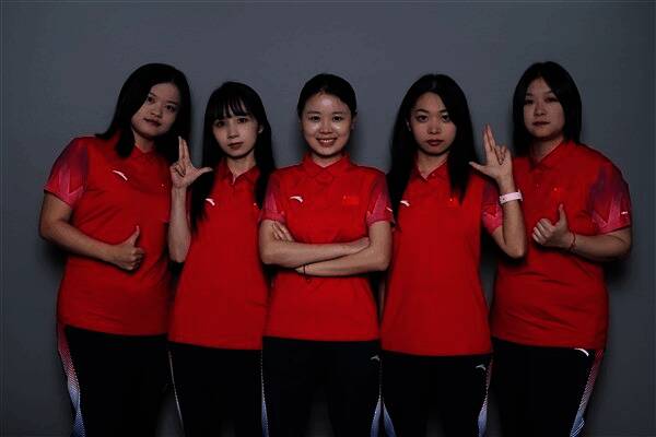 决胜巅峰游戏画面