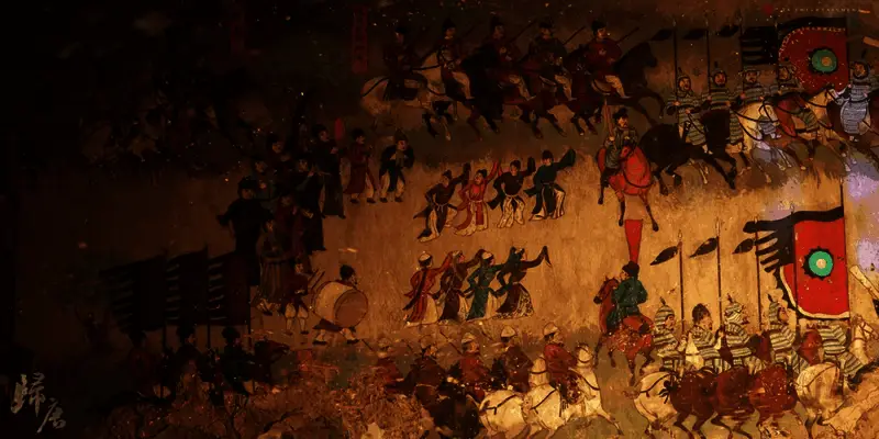 夜幕降临,灯火通明的城池中人影攒动,街道熙熙攘攘