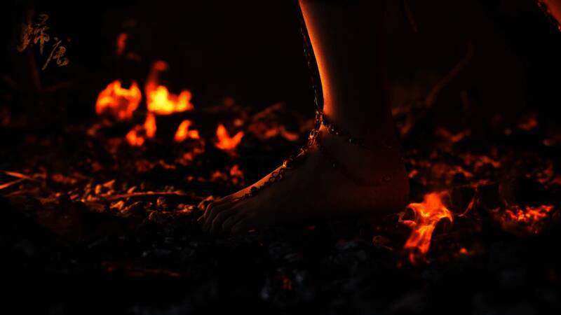 沙漠风暴来袭的动态效果，营造紧张氛围