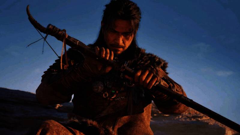 角色战斗特写，突出武器与动作细节表现力