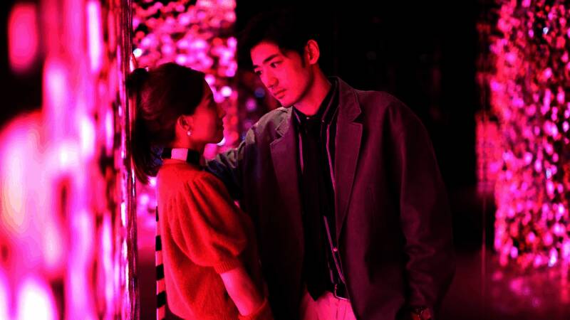 互动选项界面，体现复杂剧情分支设计