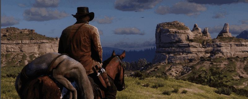 游戏中角色持枪瞄准并进行战术规避的动作场景