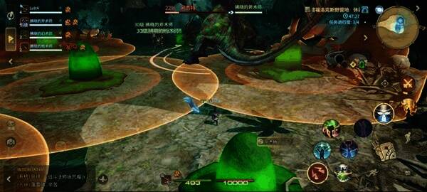 多人团队在阿杰特战斗中协同作战，各司其职躲避技能