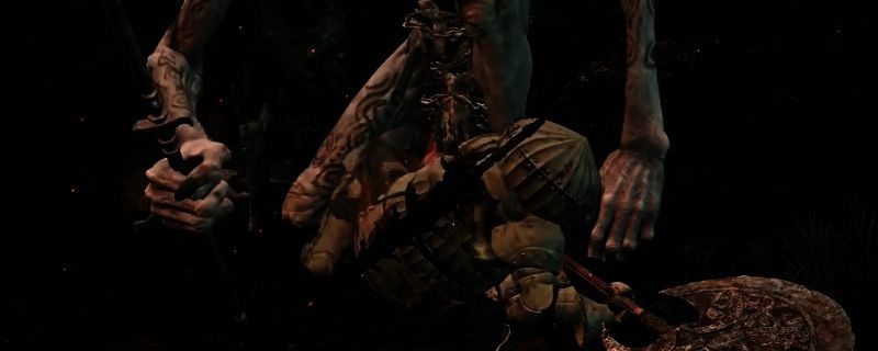 无赖职业手持重型武器，身穿厚重铠甲，在黑暗风格场景中与巨型Boss激烈对战