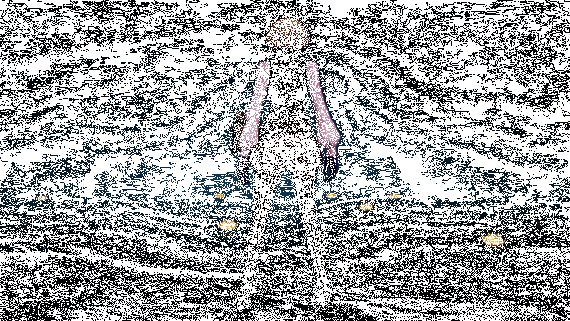 沈妙缓缓走来,南瓜裤随风摆动,整体造型优雅利落