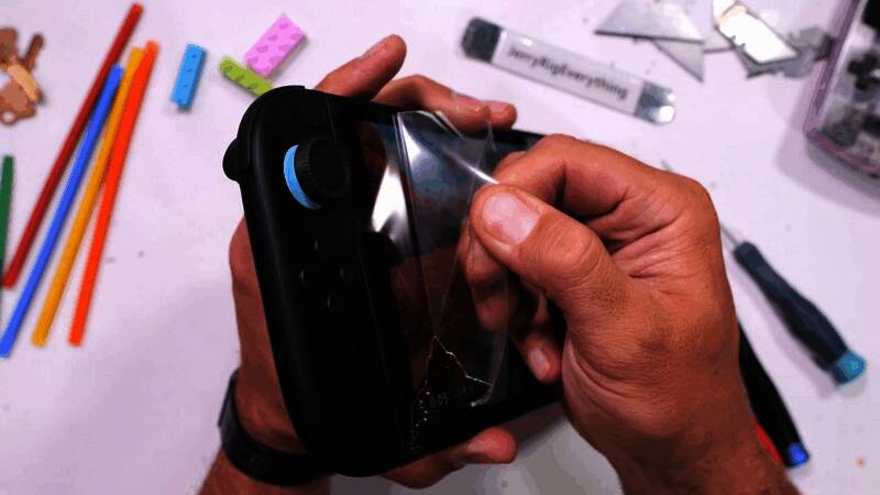 钳子敲击瞬间的高速摄影画面