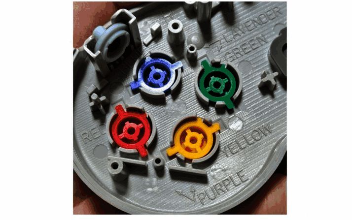 SFC手柄内部结构展示,可见按键排列整齐、标识清晰