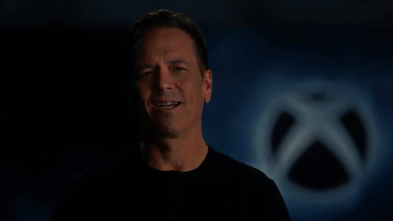 历代Xbox主机陈列对比图，突显品牌发展历程