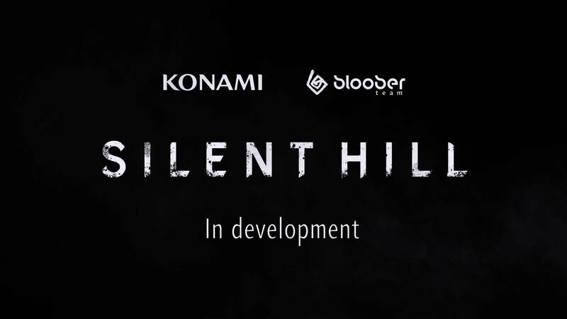 《寂静岭1:重制版》官方宣传图,灰雾弥漫的街道与标志性怪物轮廓若隐若现