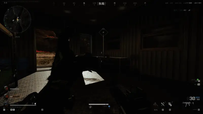 维修检查站二楼房间视角,窗外可见广阔地形