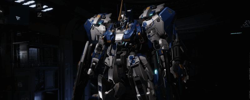 《解限机》中龙渊机甲的多种涂装展示，包括黑金、迷彩、银蓝等多种风格