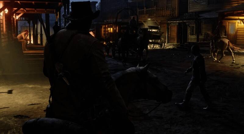 游戏中主角亚瑟·摩根持枪对峙敌人的紧张战斗画面,背景为昏黄沙漠环境特效