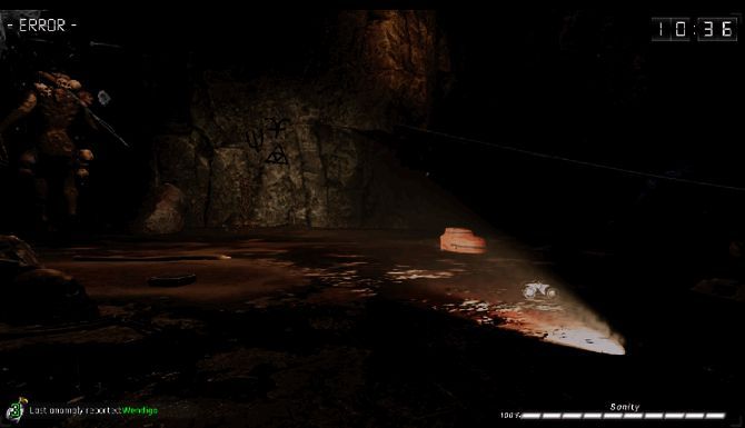 夜视模式下的一间废弃卧室,角落里似乎有物体在缓慢移动