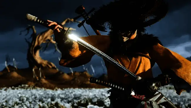 导演谈论创作灵感与市场现象,神情轻松自然