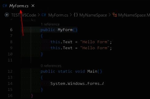 编辑器中打开Python脚本文件,代码高亮清晰可见