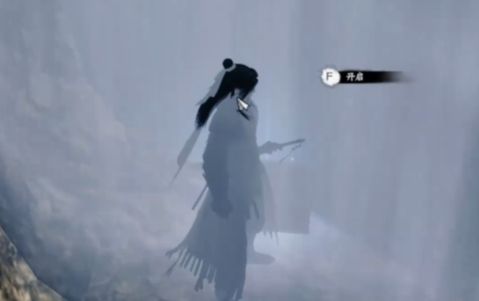 玩家角色站在枰枦城北门坡道旁，镜头对准石像底座处发光的钥匙，环境细节清晰