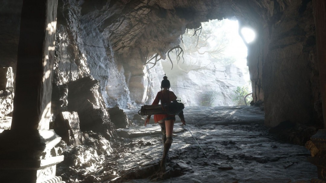 PlayStation 5 DualSense手柄特写，展示其触觉反馈与自适应扳机细节，象征《猿公剑》将适配这些高级交互功能