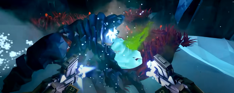《深岩银河》钻机手手持冰枪开火瞬间,幽蓝冷凝粒子呈扇形喷涌而出,前方数只虫族敌人身体表面已覆盖半透明冰晶,动作明显迟滞